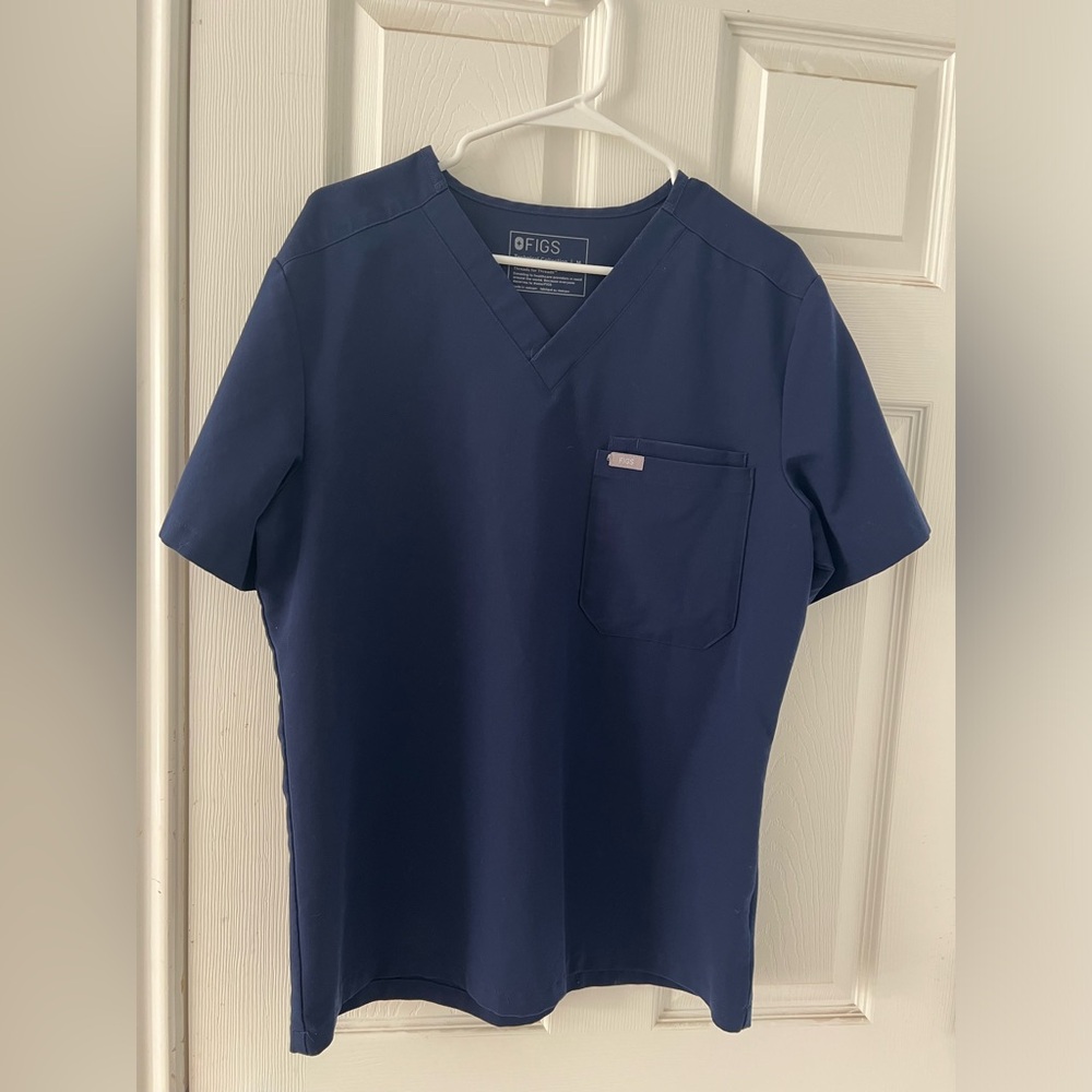 Men’s Figs Navy Blue Leon Three Pocket Scrub Top- Medium